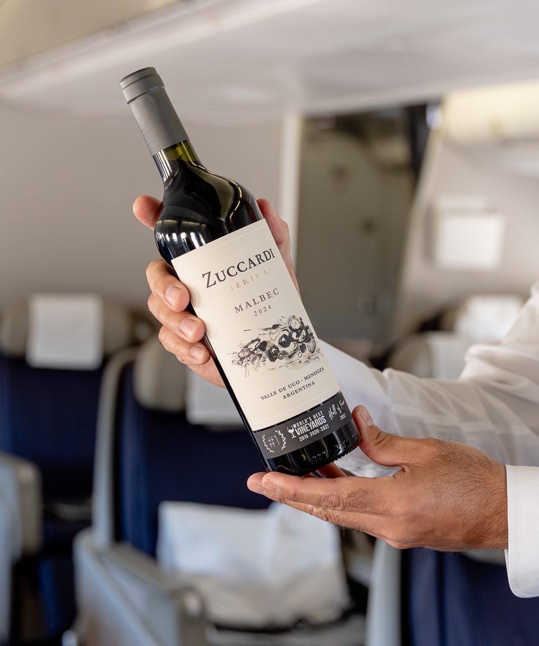 Alianza de alto vuelo: Aerolíneas Argentinas selecciona vinos de Zuccardi Valle de Uco para su Salón VIP de Ezeiza y su Clase Ejecutiva