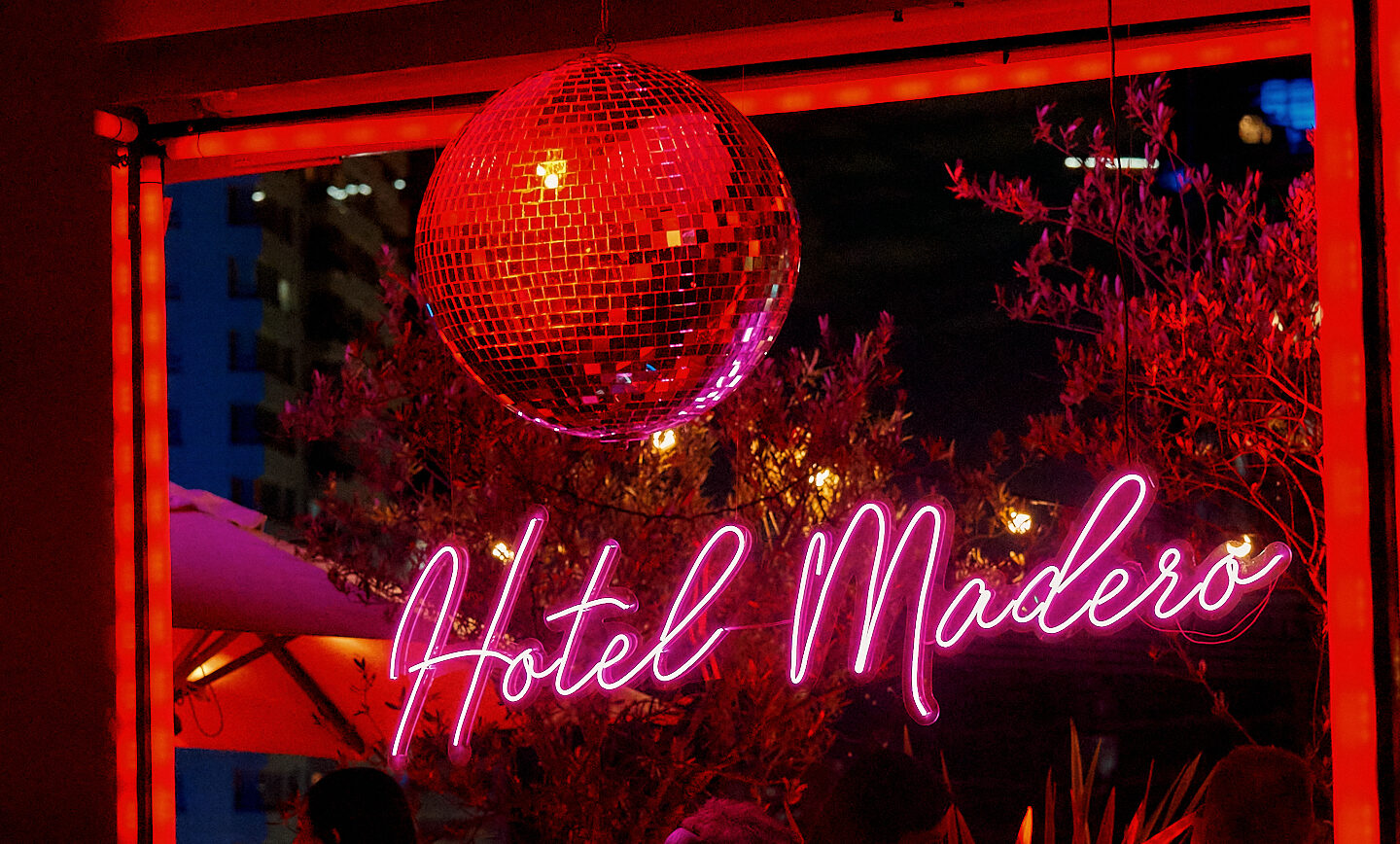 Rooftop Halloween en Hotel Madero